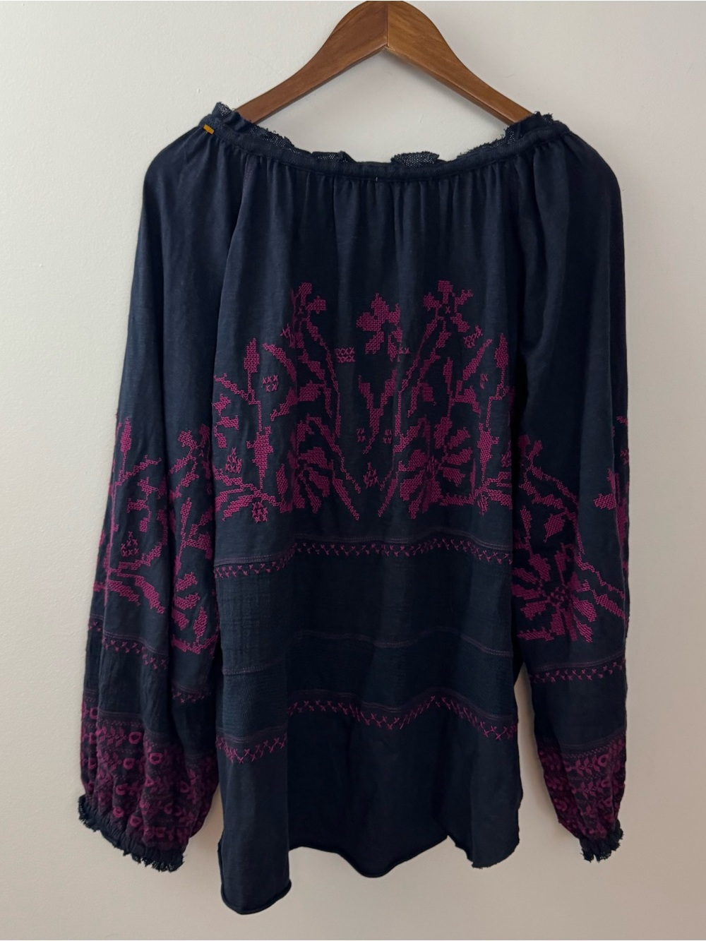 Free People "Persuasion" top Navy with Magenta size S/P - Picture 4 of 9